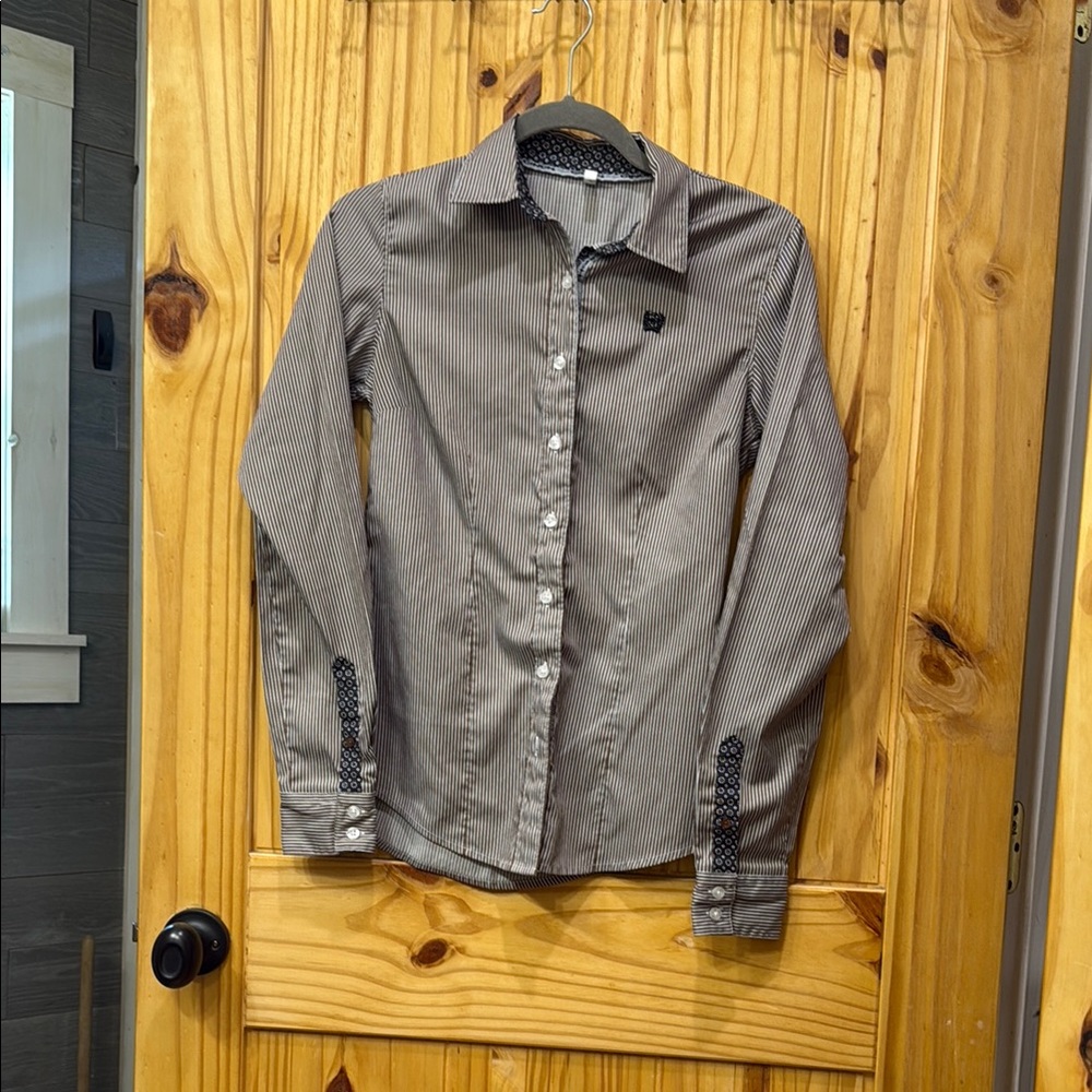 Cinch Women’s Striped Gray Shirt